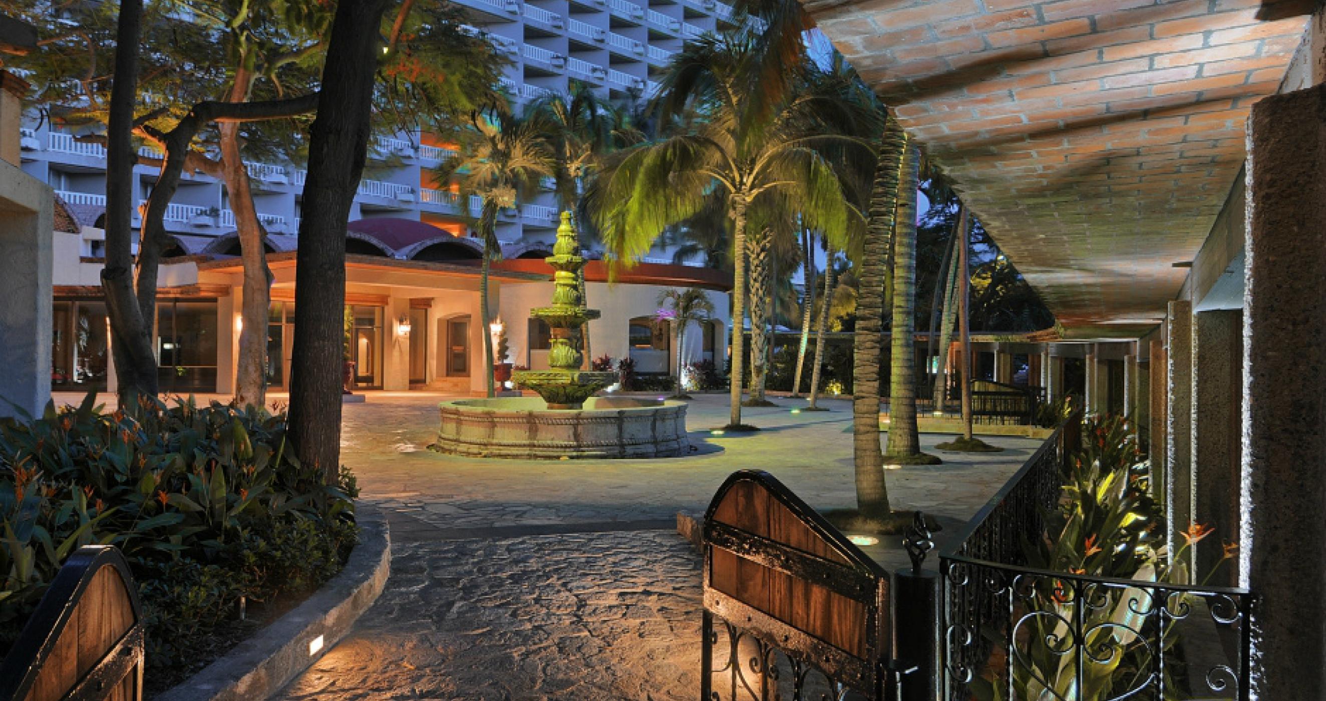 Fairmont Acapulco Princess | Now Destination Weddings